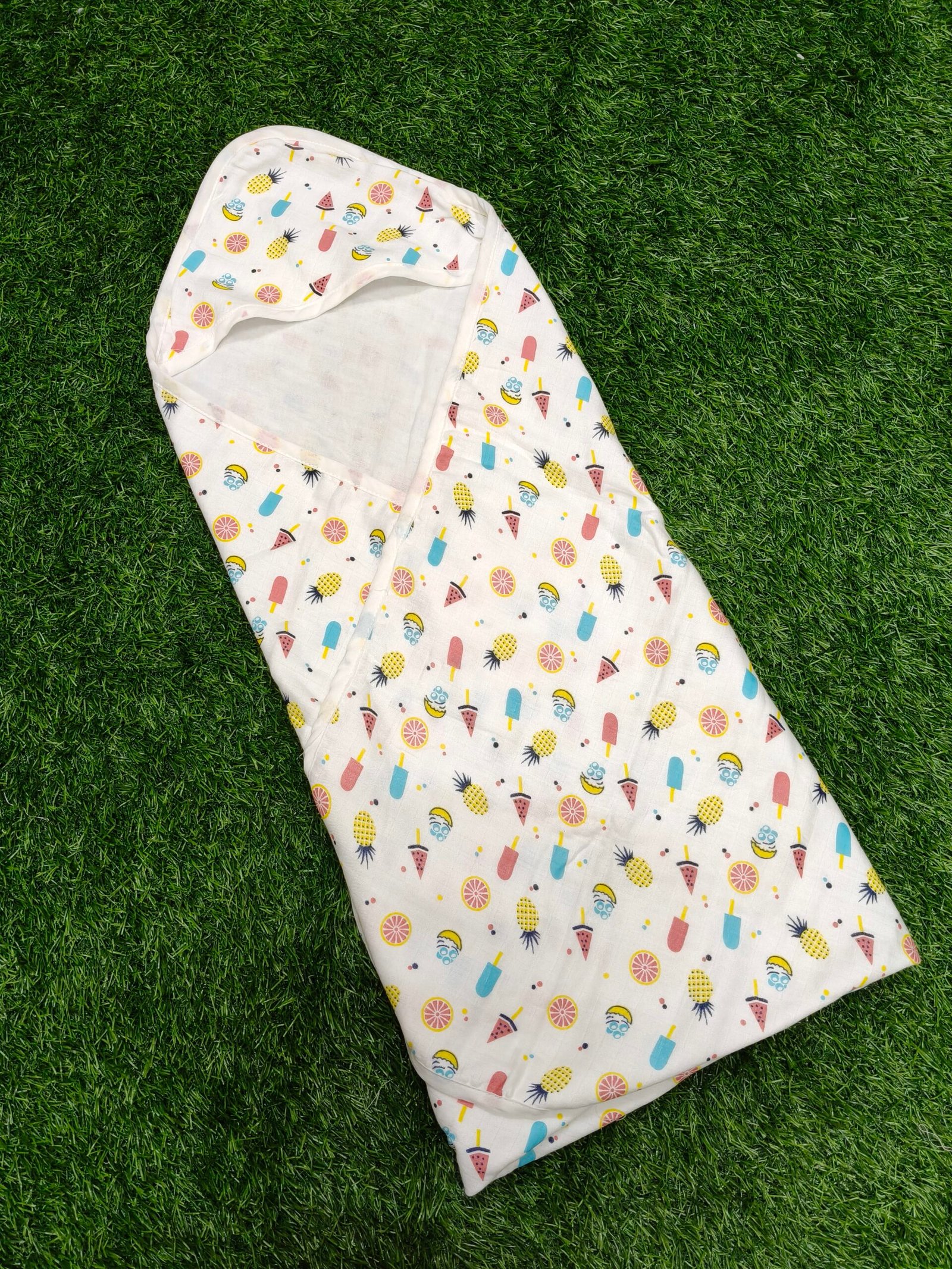 H9 Muslin Hooded Towel - Image 1