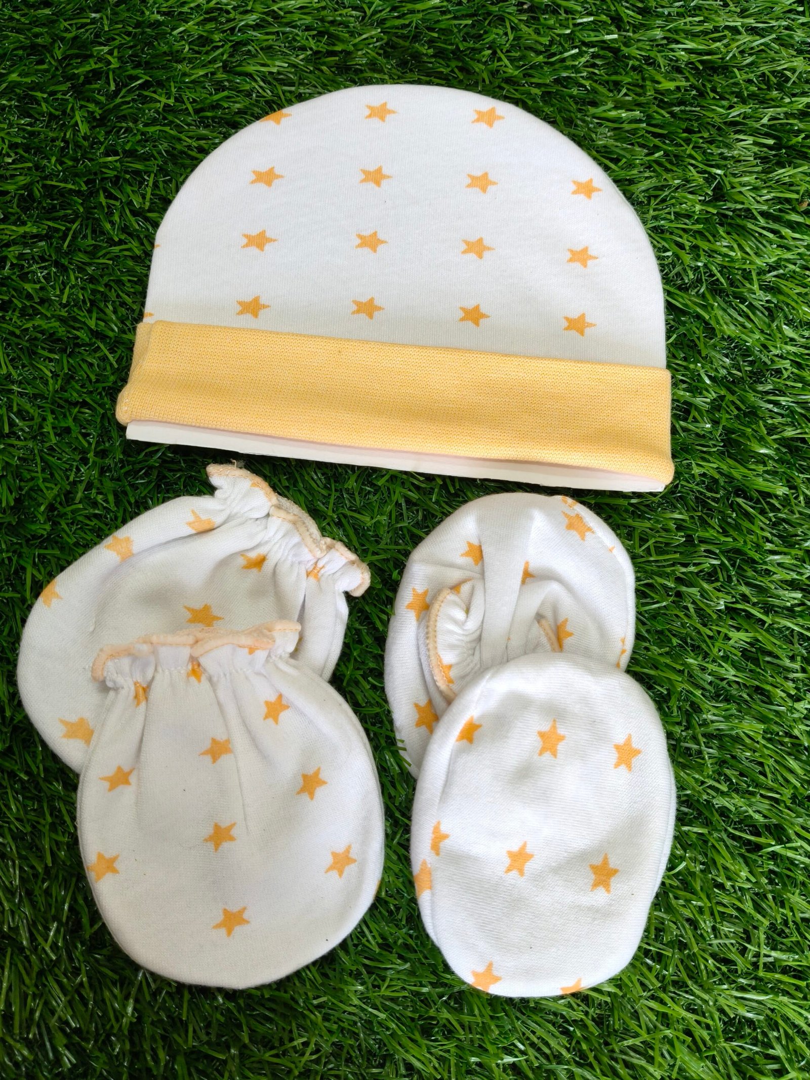 Cap4 Cap Mittens Botties - Image 1